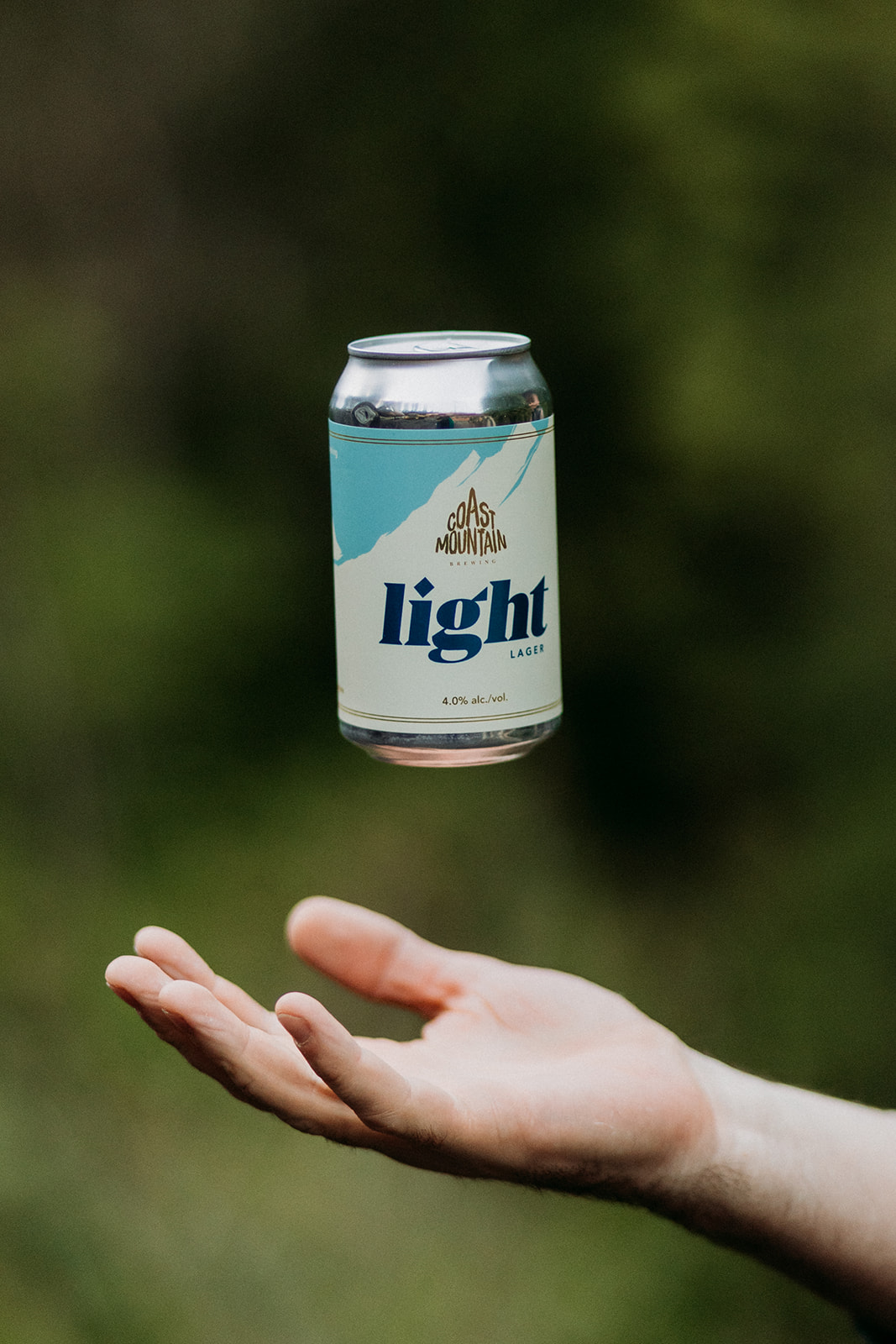 » Coast Mountain Brewing Light Lager Can 6x 355ml